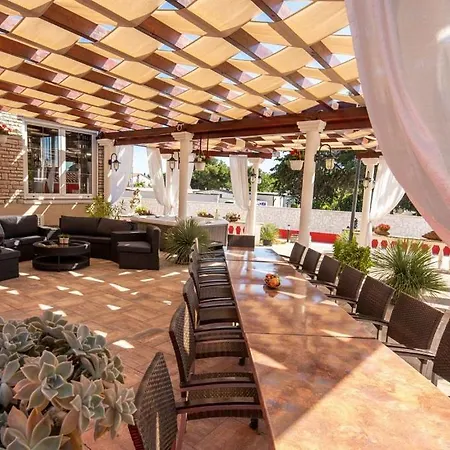 Villa Ancora For 16 Guests * Sveti Filip i Jakov