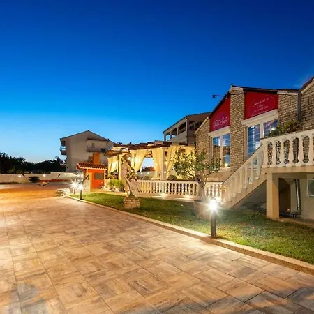 Villa Villa Ancora For 16 Guests