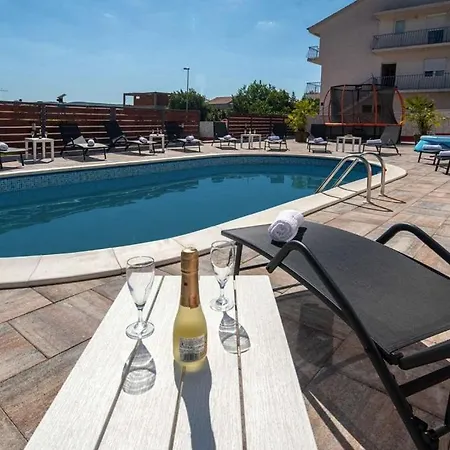 Villa Villa Ancora For 16 Guests